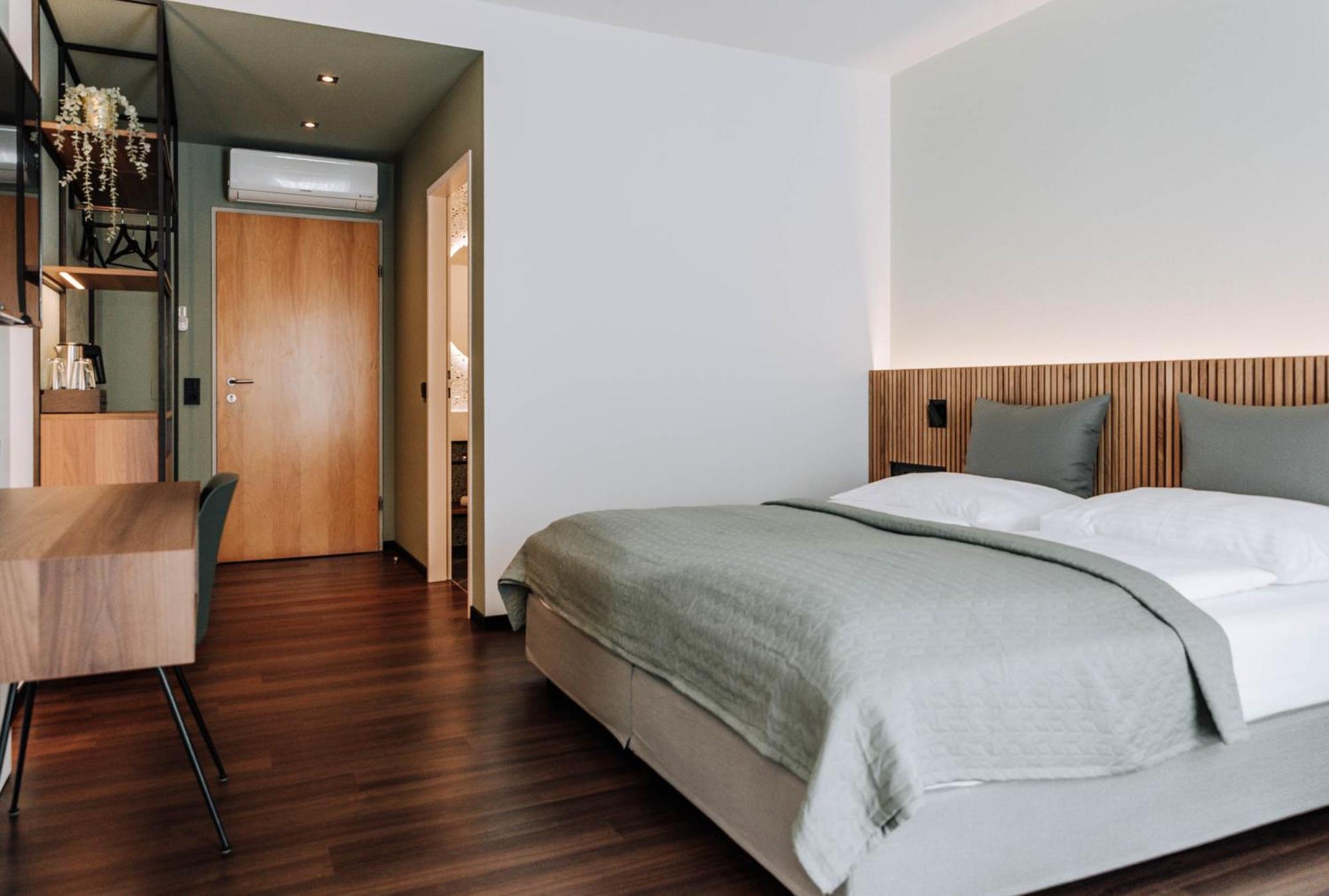 Heinhotel Vienna Airport Schwechat Bagian luar foto