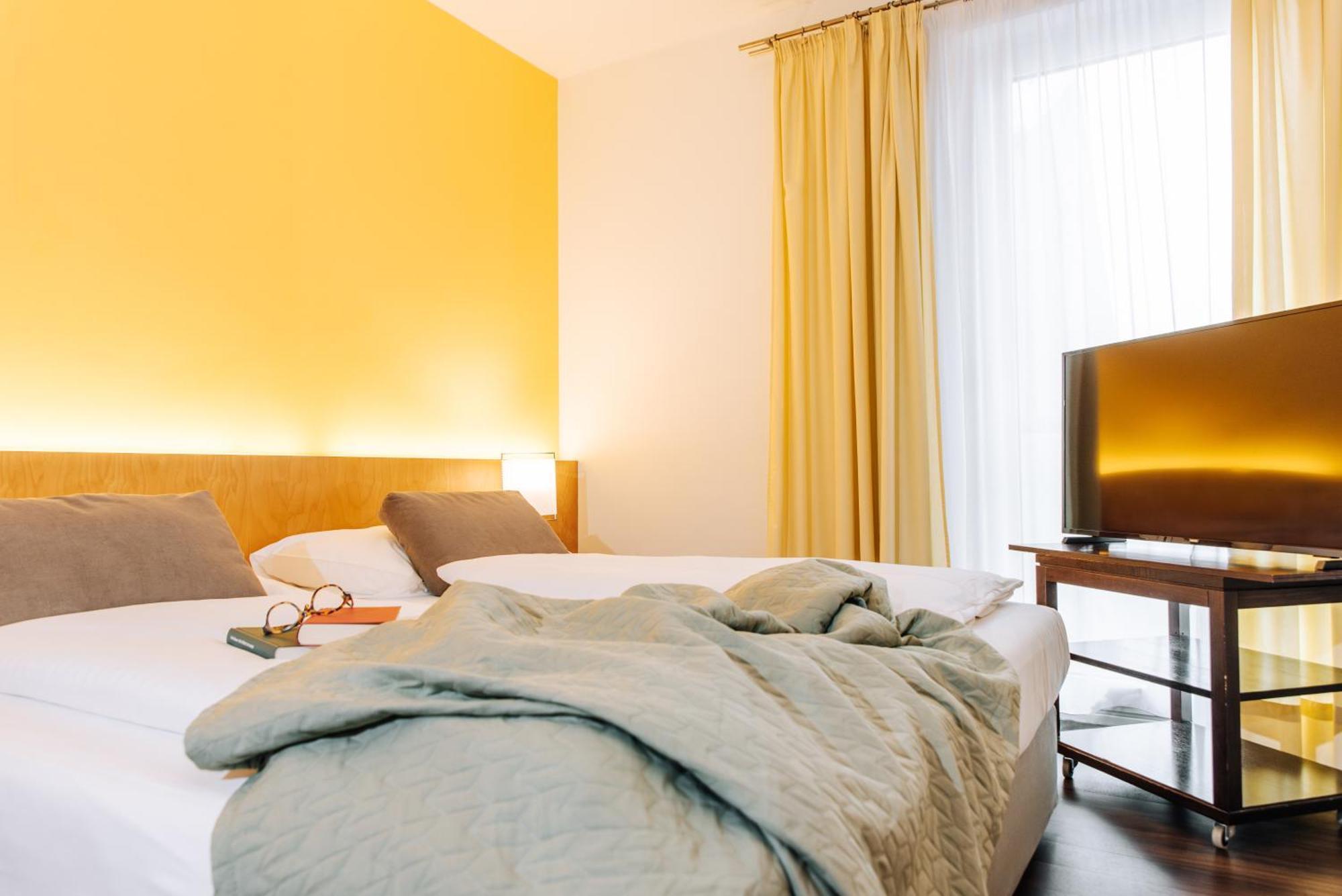 Heinhotel Vienna Airport Schwechat Bagian luar foto