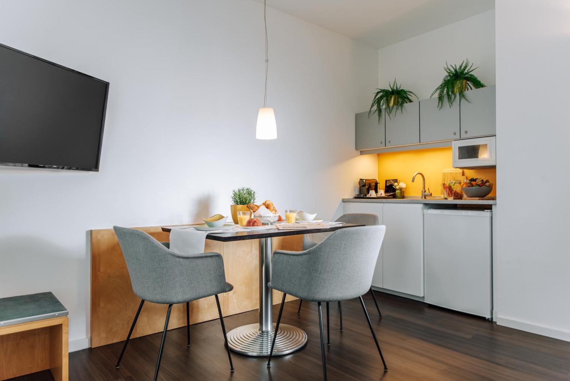 Heinhotel Vienna Airport Schwechat Bagian luar foto