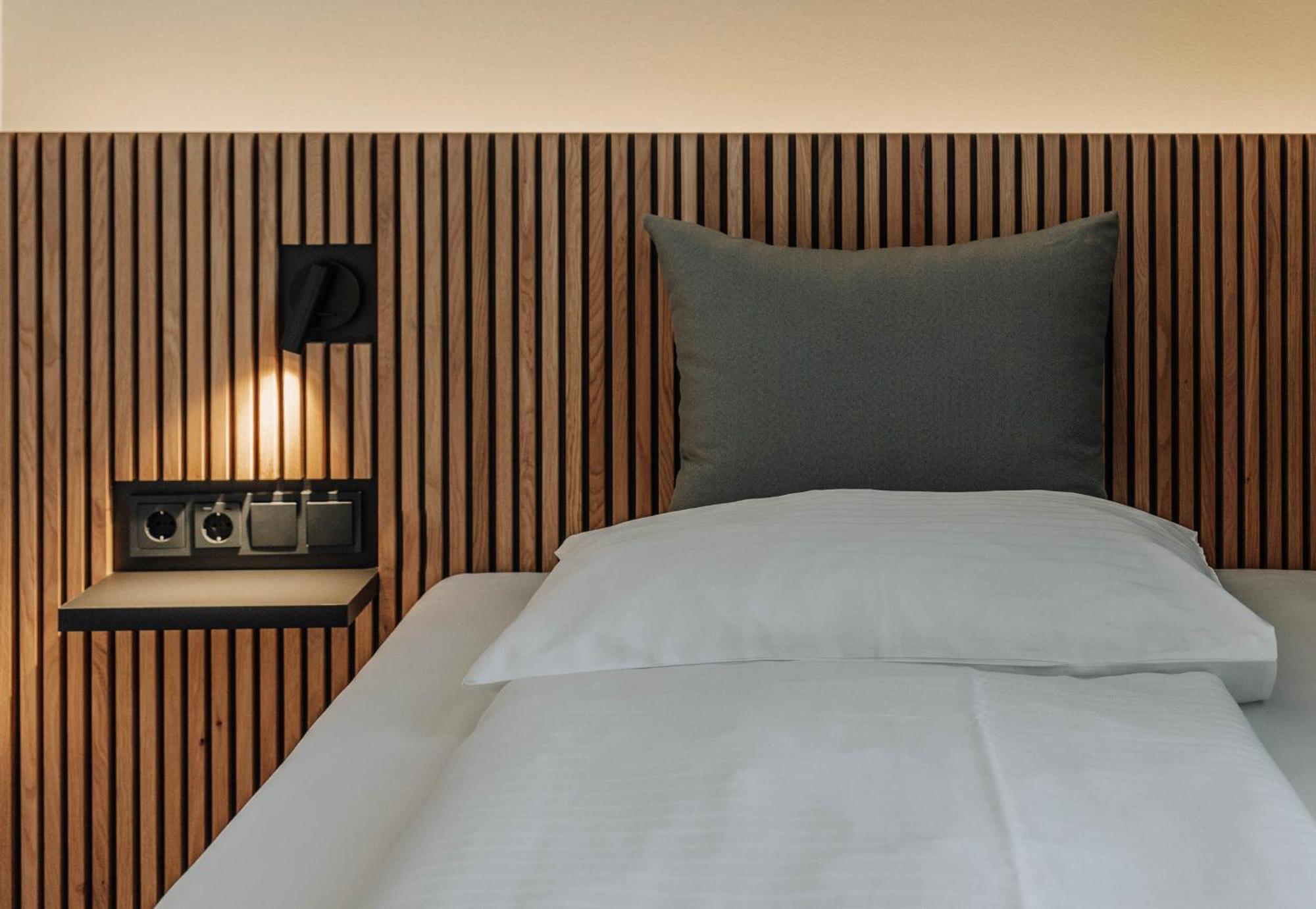 Heinhotel Vienna Airport Schwechat Bagian luar foto