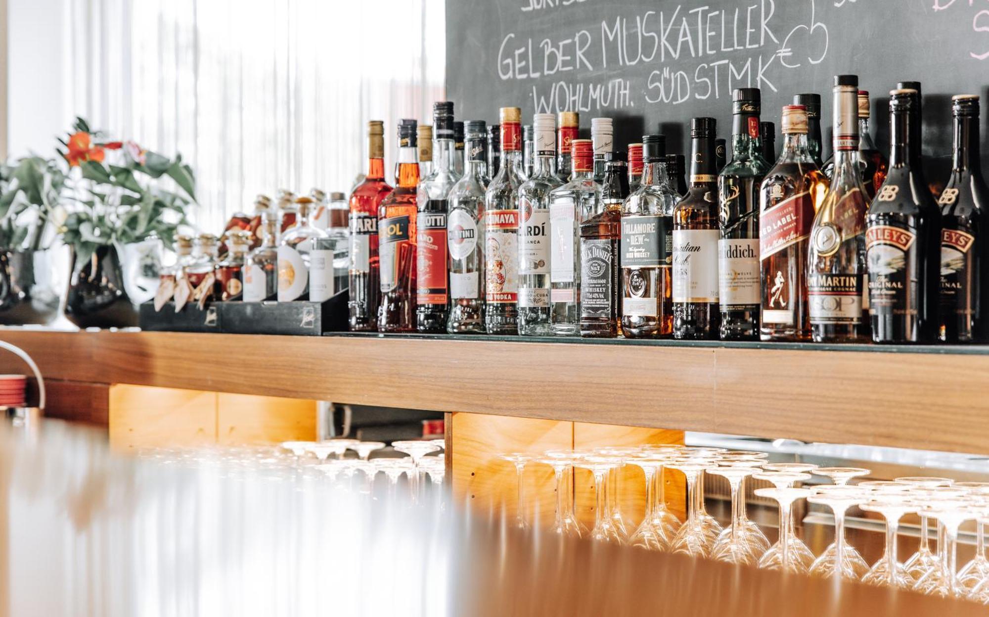Heinhotel Vienna Airport Schwechat Bagian luar foto