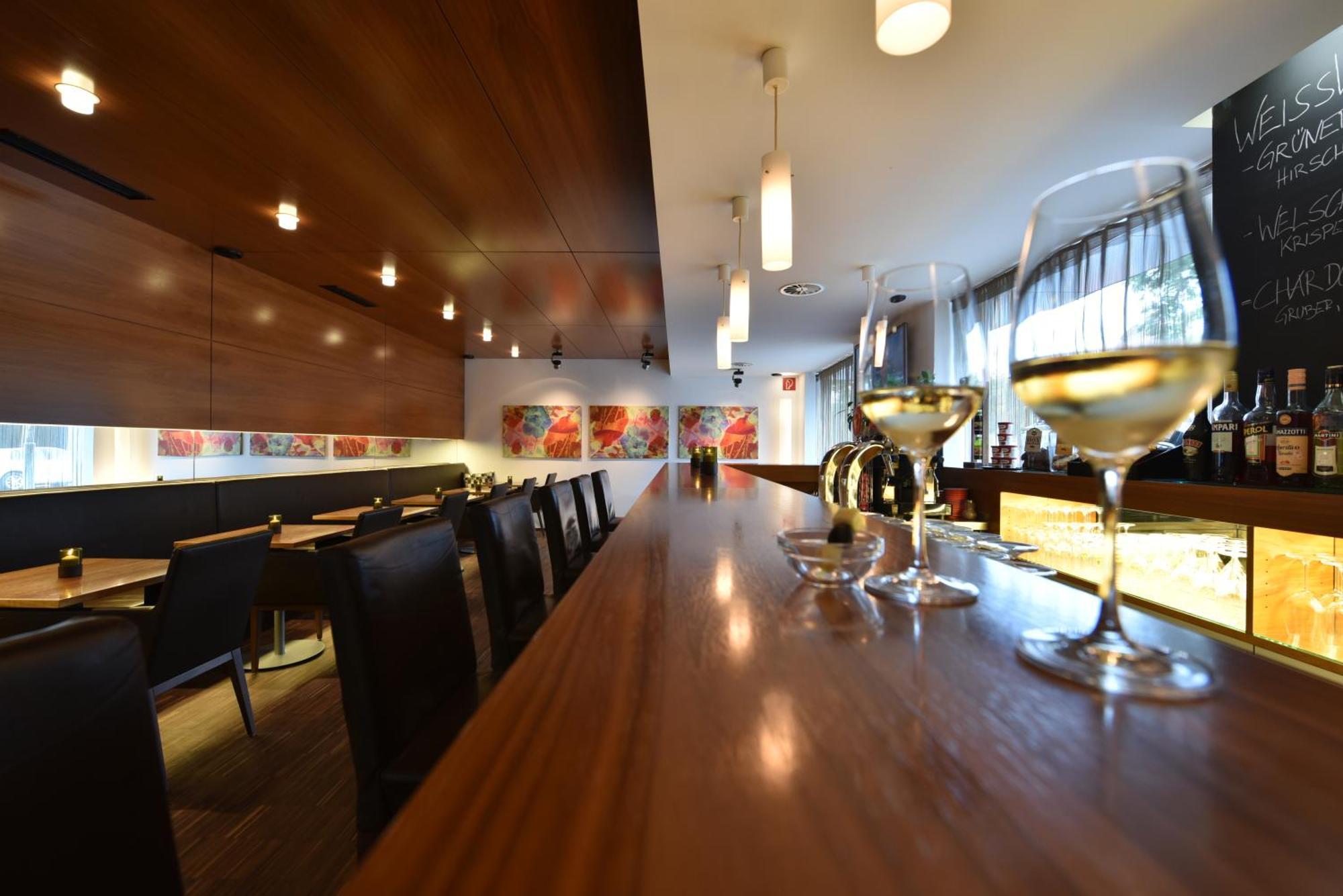 Heinhotel Vienna Airport Schwechat Bagian luar foto